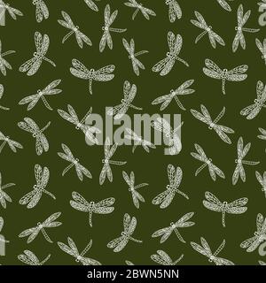 Nahtloses grünes Muster mit handgezeichneten Libellen Stock Vektor