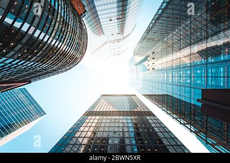 Moderne Firmengebäude und Wolkenkratzer in der City of London Stockfoto