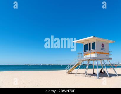 Rettungsschwimmer-Hütte am Koombana Beach, Bunbury, Western Australia, Australien Stockfoto