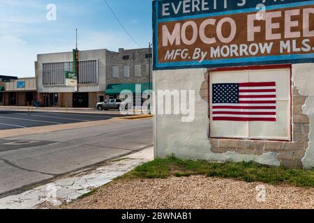 Carthage, Missouri, USA - 6. Juli 2014: Blick auf eine Straße in der Stadt Carthage im US-Bundesstaat Missouri. Stockfoto