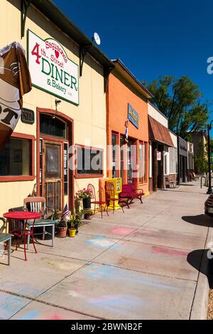 Fourth Street Diner; Geschäfte und Geschäfte säumen die historische Fourth Street; kleine Stadt Saguache; San Luis Valley; Central Colorado; USA Stockfoto