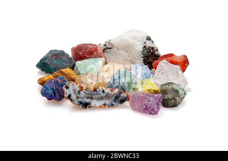 Eine Gruppe von Steinen Mineralien für Gemmologen auf weißem Hintergrund. Stockfoto