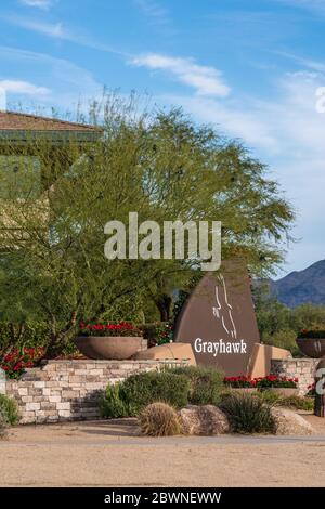 Scottsdale, AZ - 2. Dezember 2019: Greyhawk Golf Club ist ein öffentlicher Golfplatz mit 36 Löchern sowie Restaurants und Lifestyle-Optionen. Stockfoto