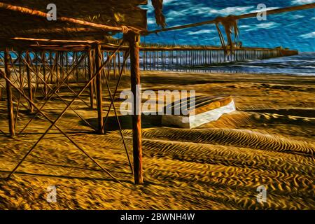 Umgekippte Bootshülle am Strand mit langem rostigen Pier Richtung Meer in Pacasmayo. Eine niedliche Touristenstadt am Meer nördlich von Lima, in Peru. Stockfoto