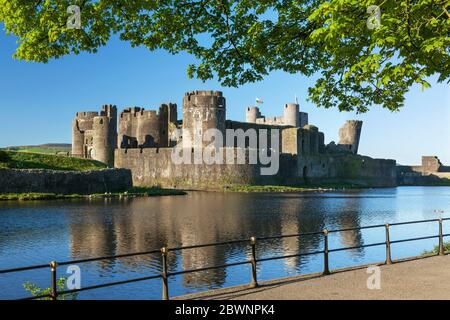 Caerphilly Castle, Mid Glamorgan, Caerphilly, Wales, Großbritannien Stockfoto