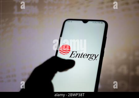 In dieser Abbildung ist das Entergy Corporation Logo auf einem Smartphone zu sehen. Stockfoto