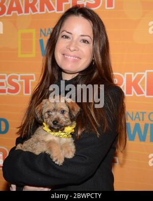 9. April 2016, West Hollywood, Kalifornien, USA: Holly Marie Combs nimmt am 9. April 2016 am 2. Jährlichen Barkfest von Nat Geo WILD im Palihouse Hotel in West Hollywood, Kalifornien, Teil. (Bild: © Billy Bennight/ZUMA Wire) Stockfoto