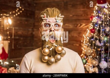 Santa Portrait für Banner oder Grußplakat. Trendy, Shopping-Verkauf und Rabatte. Neujahr, Weihnachtskarte. Stockfoto