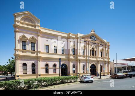 Kalgoorlie Western Australia 14. November 2019 : das rosa bemalte Rathaus in Kalgoorlie, Western Australia Stockfoto