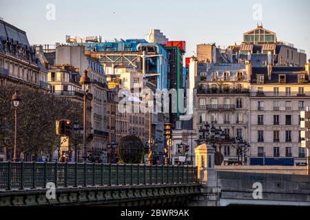 Paris, France - April 4, 2020: Typical parisian building and Beauboug center in background Stockfoto