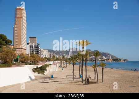 Benidorm Poniente Strand wunderschönes blaues Meer und Himmel an der Costa Blanca Spanien Stockfoto