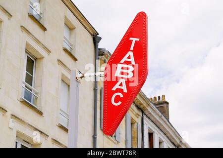 Bordeaux , Aquitaine / Frankreich - 06 01 2020 : Tabac Zeichen des französischen Shop-Logo für Tabakverkäufer Stockfoto