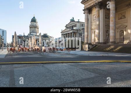 Deutschland, Berlin, leerer Gendarmenmarkt während der Coronavirus-Epidemie Stockfoto