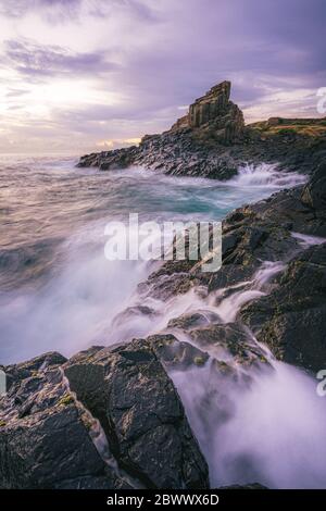 Sonnenaufgang in Bombo Headland, Australien Stockfoto