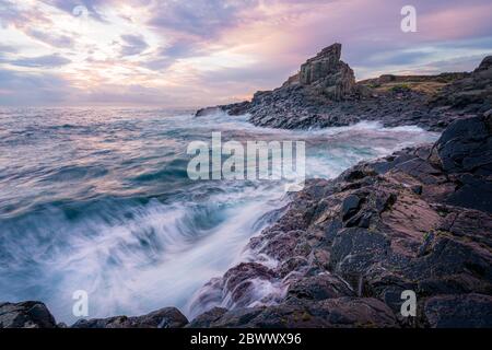 Sonnenaufgang in Bombo Headland, Australien Stockfoto