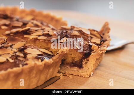Mandeltarte mit frischem Rücken Stockfoto