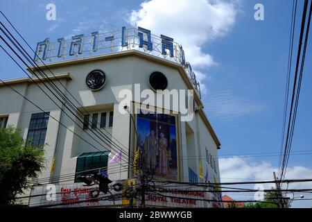 BANGKOK, THAILAND - 23. JULI 2019: Sala Chalermkrung Royal Theatre wo ist das älteste Theater in Bangkok, das im Juli 1933 eröffnet. Stockfoto