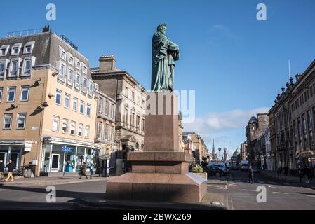 Statue von Thomas Chalmers, Gerge Street, Edinburgh, Schottland Stockfoto