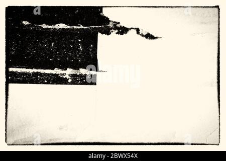 Blank braun beige gefräst zerknittert Papier Textur Hintergrund alt Grunge gerissen abgerissen Vintage Collage Poster Plakat Stockfoto