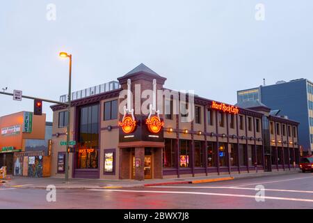 Hard Rock Cafe an der 4th Avenue in der E Street im historischen Stadtzentrum von Anchorage, Alaska, AK, USA. Stockfoto