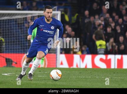 LONDON, ENGLAND - 18. APRIL 2019: Eden Hazard of Chelsea im zweiten Teil des UEFA Europa League Quarter-Finals 2018/19 zwischen dem FC Chelsea (England) und SK Slavia Praha (Tschechische Republik) an der Stamford Bridge. Stockfoto