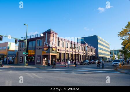 Hard Rock Cafe an der 4th Avenue in der E Street im historischen Stadtzentrum von Anchorage, Alaska, AK, USA. Stockfoto