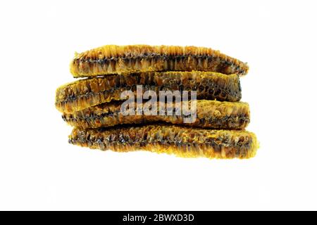 Stapel von natürlichen wilden Waben isoliert auf weißem Hintergrund. Stockfoto