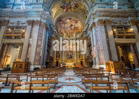 Innenansicht der Kirche des heiligen Ignatius von Loyola (Sant'Ignazio da Loyola) in Rom, Italien. Stockfoto