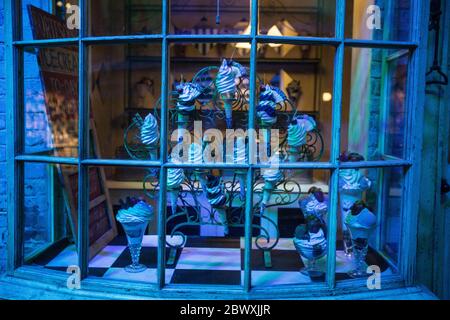 Innenaufnahmen in der Diagon Alley in der Harry Potter World Warner Bros Studio Tour Leavesden Watford, UK,Harry Potter, Studio Tour, Backstage, Objekte, Stockfoto