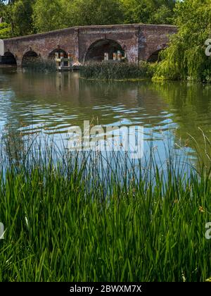 Spring Time Landscape, Sonning Bridge, Themse, Sonning, Reading, Berkshire, England, Großbritannien, GB. Stockfoto