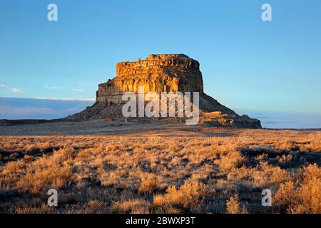 NM00446-00...NEW MEXICO - Fajada Butte, ein Wahrzeichen im Chaco Culture National Historical Park. Stockfoto