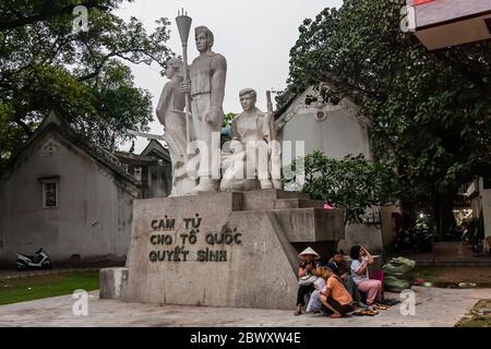 Das Martyrs' Monument in der Nähe des Hoan Kiem Sees in Hanoi Stockfoto