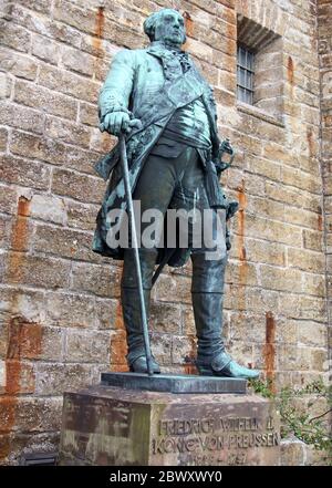 Statuen der preußischen Monarchen des Hauses Hohenzollern auf der Burg Hohenzollern, Friedrich Wilhelm II., König von Preußen, 1786-1797 Stockfoto