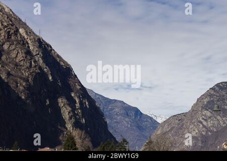 Panorama von Bard Dorf, Aostatal, italienische alpen Stockfoto