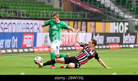 Bremen, Deutschland. 3. Juni 2020. firo Fin BARTELS (Werder Bremen), Action, Duelle gegen Dominik KOHR (Eintracht Frankfurt) Werder Bremen - Eintracht Frankfurt Sven Simon/Elmar Kremser/POOL/firo Quelle: dpa/Alamy Live News Stockfoto