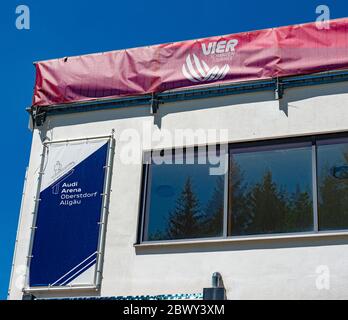 Weltberühmte Schanze-Arena in Oberstdorf Deutschland - OBERSTDORF, DEUTSCHLAND - 25. MAI 2020 Stockfoto