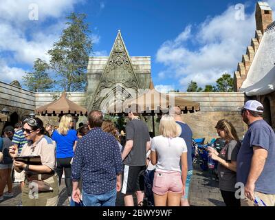 Orlando,FL/USA-16/20: Die magischen Kreaturen der Hagrid reiten in der Zauberwelt von Harry Potter im Themenpark Universal Studios Resort. Stockfoto