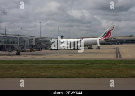 Ein Airbus A330-200 von Sri Lanka Airlines am internationalen Flughafen Bandaranaike. Sri Lanka Stockfoto