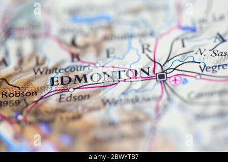 Geringe Schärfentiefe Fokus auf geographische Kartenposition von Edmonton Stadt Kanada Amerika Kontinent auf Atlas Stockfoto