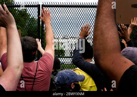 Protest gegen die Ermordung von George Floyd durch die Polizei, Washington, DC, USA, Juni 2020 Stockfoto