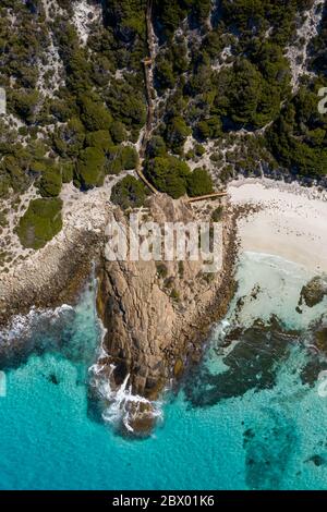 Blick von oben auf die Stufen, die zum Strand am Observatory Point in der Nähe von Esperance in Westaustralien führen Stockfoto