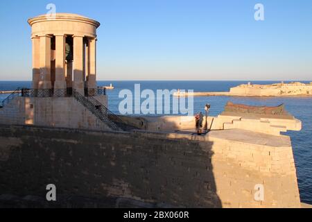 Denkmal zur Kriegsbelagerung in valletta (malta) Stockfoto