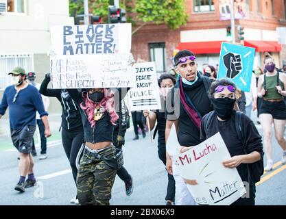 Friedliche Proteste in San Francisco als Reaktion auf den Mord an George Floyd und anderen in Polizeigewahrsam Stockfoto