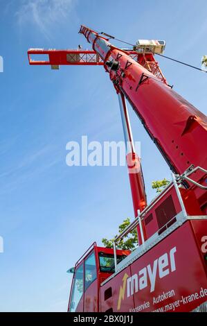 Meersburg, Deutschland. Juni 2020. Demontage des Turmkrans im Hafen Meersburg-Konstanz. Meersburg, 03.06.2020 Quelle: dpa/Alamy Live News Stockfoto