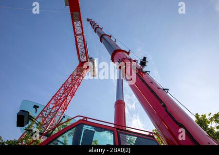 Meersburg, Deutschland. Juni 2020. Demontage des Turmkrans im Hafen Meersburg-Konstanz. Meersburg, 03.06.2020 Quelle: dpa/Alamy Live News Stockfoto