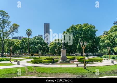 Buenos Aires, Argentinien - 20. Januar 2019, Plaza Libertad im Überblick ein kleiner Park im Zentrum der Stadt Stockfoto