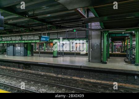 Buenos Aires, Argentinien - 20. Januar 2019, Innenansicht der U-Bahn-Station Plaza Miserere Stockfoto