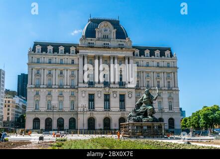 Umbau des Gartens vor dem Kulturzentrum Kirchner im Gebiet Montserrat in Buenos Aires, Argentinien - 21. Januar 2019 Stockfoto