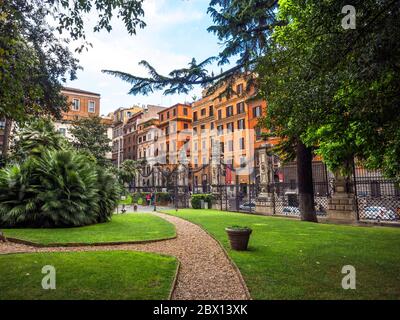 Vorgarten des Palazzo Barberini, der die Galleria Nazionale d'Arte Antica - Rom, Italien beherbergt Stockfoto