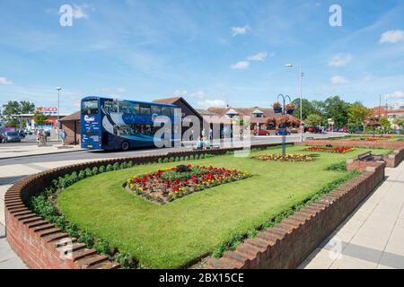 Sommer Blick auf einen Coastliner Bus am Filey Busbahnhof an der Yorkshire Küste Stockfoto